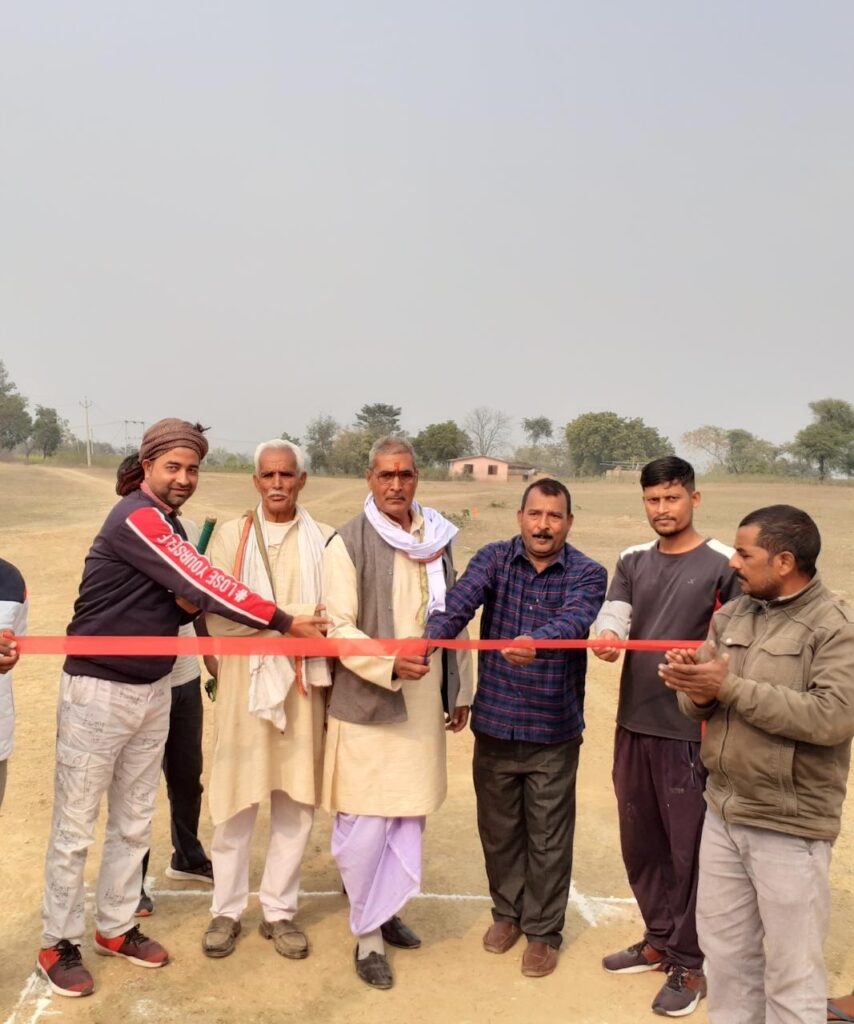 प्रखंड क्षेत्र अंतर्गत आज बोदरा पंचायत के बोदरा गांव में प्रीमियर लीग का फाइनल मैच बोदरा वनाम रपुरा के बीच खेला गया।