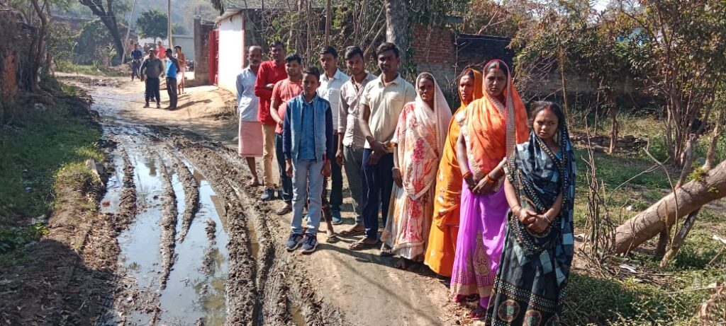 पंचायतो में विकास योजनाओं के नाम पर मची है लूट