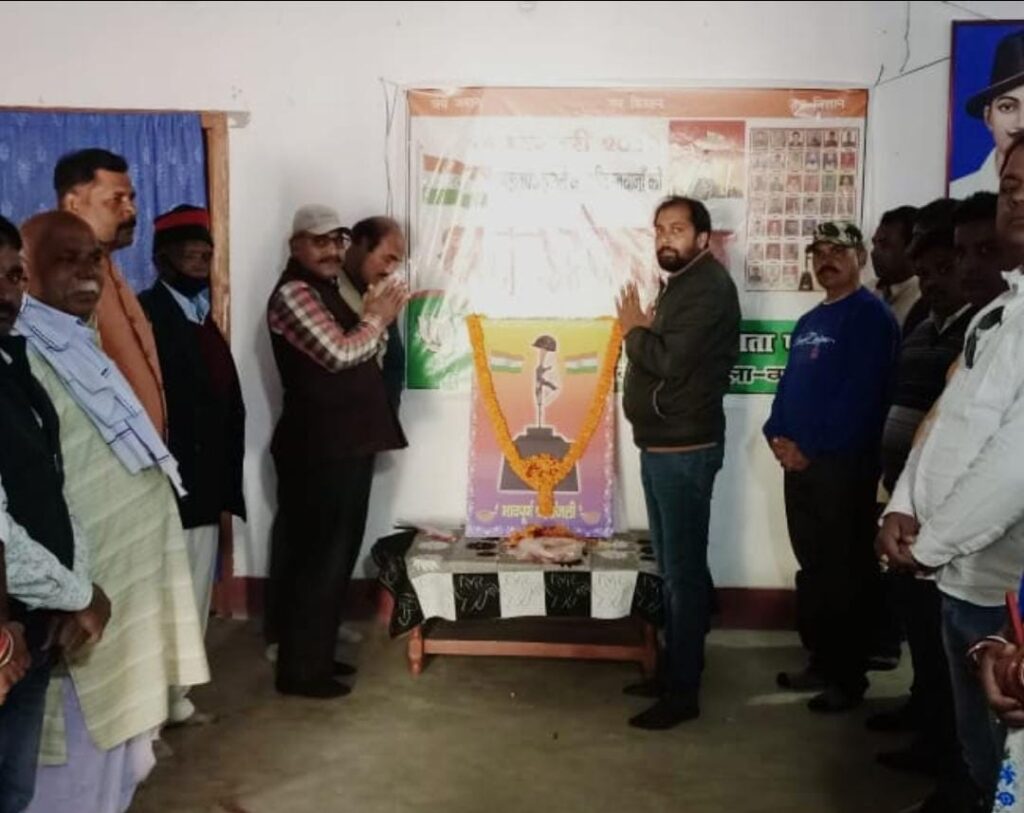 भाजयुमो एवं भाजपा सैनिक प्रकोष्ठ के द्वारा पुलवामा हमलें में शहीद वीर जवानों की याद में श्रद्धांजलि सभा कार्यक्रम का आयोजन किया गया।