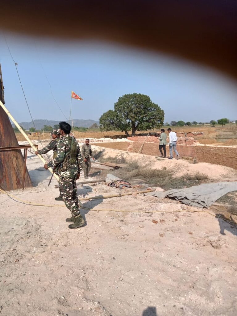पलामू जिला में अवैध तरीके से चल रही ईट भट्टों को खनन टास्क फोर्स ने किया ध्वस्त