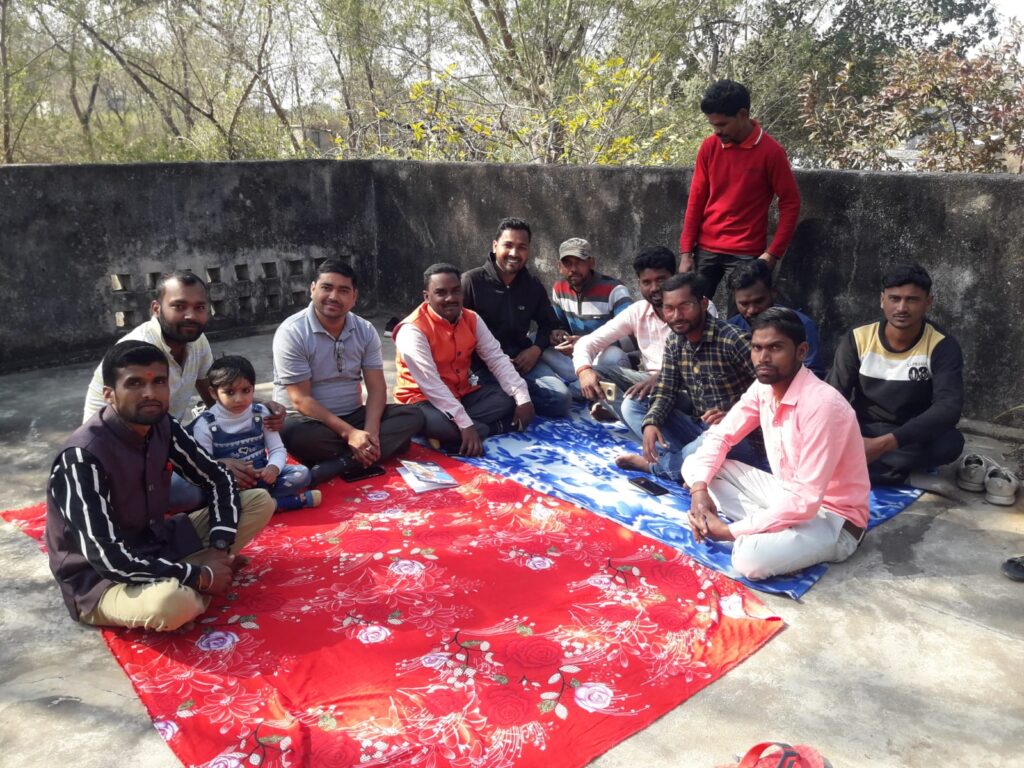 भवनाथपुर के टाउनशिप में भुमि पट्टा गरीबों के बीच दिलाने को लेकर किया गया बैठक