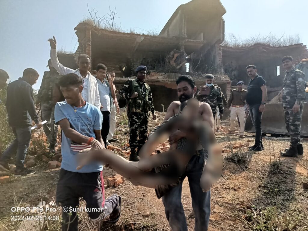 सेल का जर्जर क्वार्टर ढहा, एक बच्चे की मौत