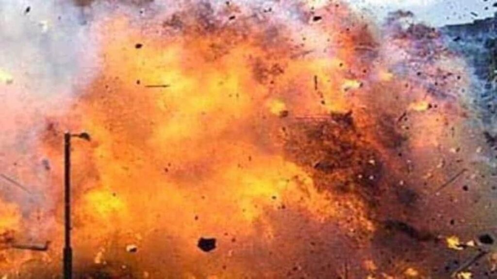 आईडी ब्लास्ट में दो जवान घायल