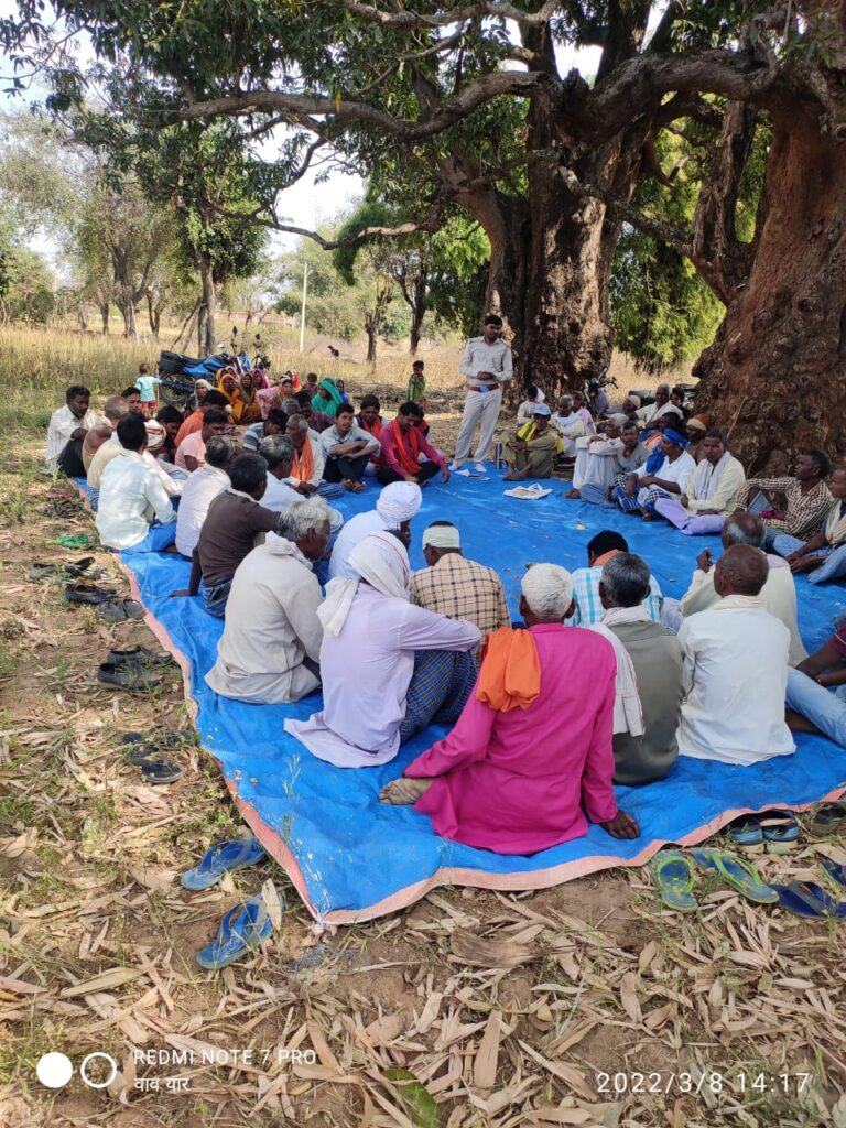 धुरकी प्रखंड में वन समिति का किया गया बैठकधरती के श्रृंगार को नष्ट न करें