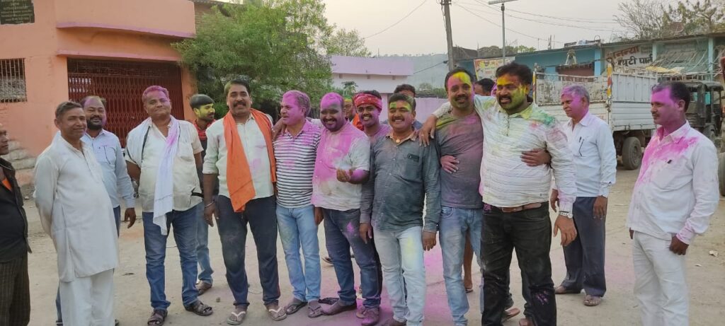 केतार भाजपा मंडल के कार्यकर्ताओं ने मनाया होली मिलन समारोह