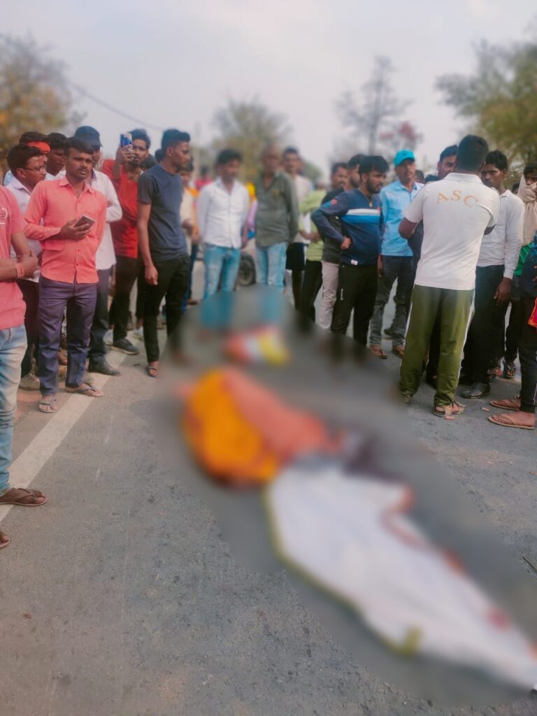 गढ़वा डालटेनगंज मार्ग पर JPS बस ने महिला को कुचला, Garhwa Drishti News