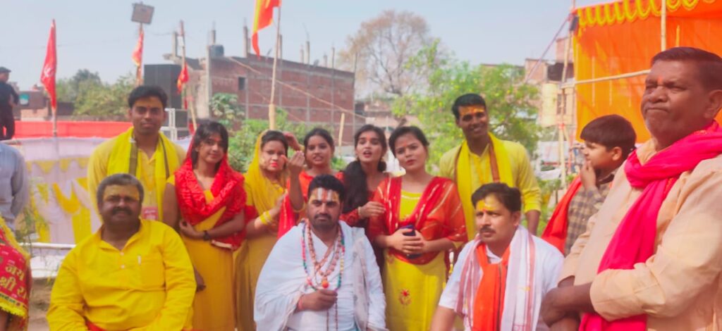 गढ़वा शहर में रामनवमी पर निकाला गया कलश यात्रा