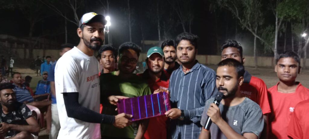 टंडवा की टीम ने गम्हरिया की टीम को 10 विकेट से पराजित किया