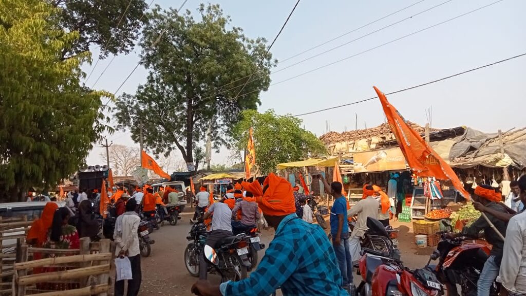 चिनिया मुख्य बाजार में निकाला गया रामनवमी का भव्य जुलूस रामरंग में रंगे राम भक्त