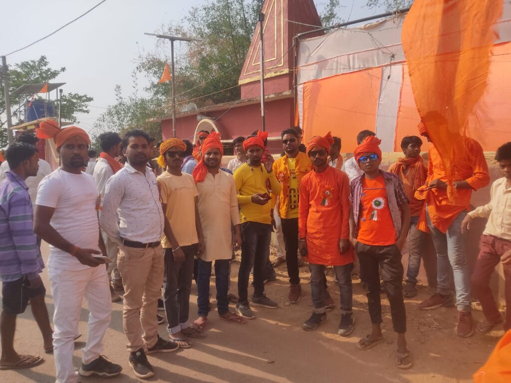 शोभा यात्रा तथा अखाड़ा का किया गया कार्यक्रम