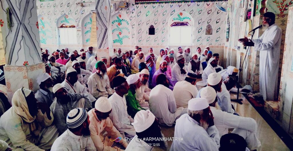 धुरकी:-मुस्लिम धर्मावलंबियों ने माहे रमजान के जुम्मे की अंतिम नमाज अदा कर अल्लाह से दुआ मांगी