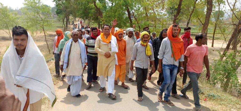 केतार पंचायत के भावी मुखिया प्रत्याशी विक्रमा सिंह के नामांकन दाखिला में उमड़ा जनसैलाब
