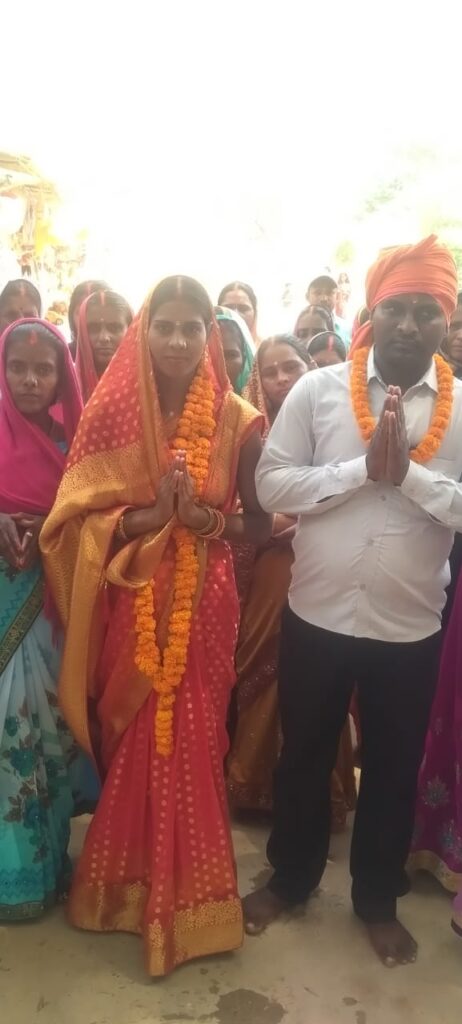 केतार पंचायत के शिक्षित महिला पंचायत समिति सदस्य उम्मीदवार शीला देवी ने किया नामांकन दाखिल