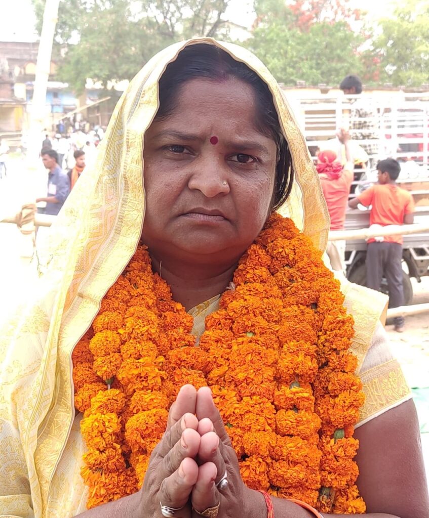 सरोज देवी सगमा के घघरी  पंचायत से मुखिया निर्वाचित