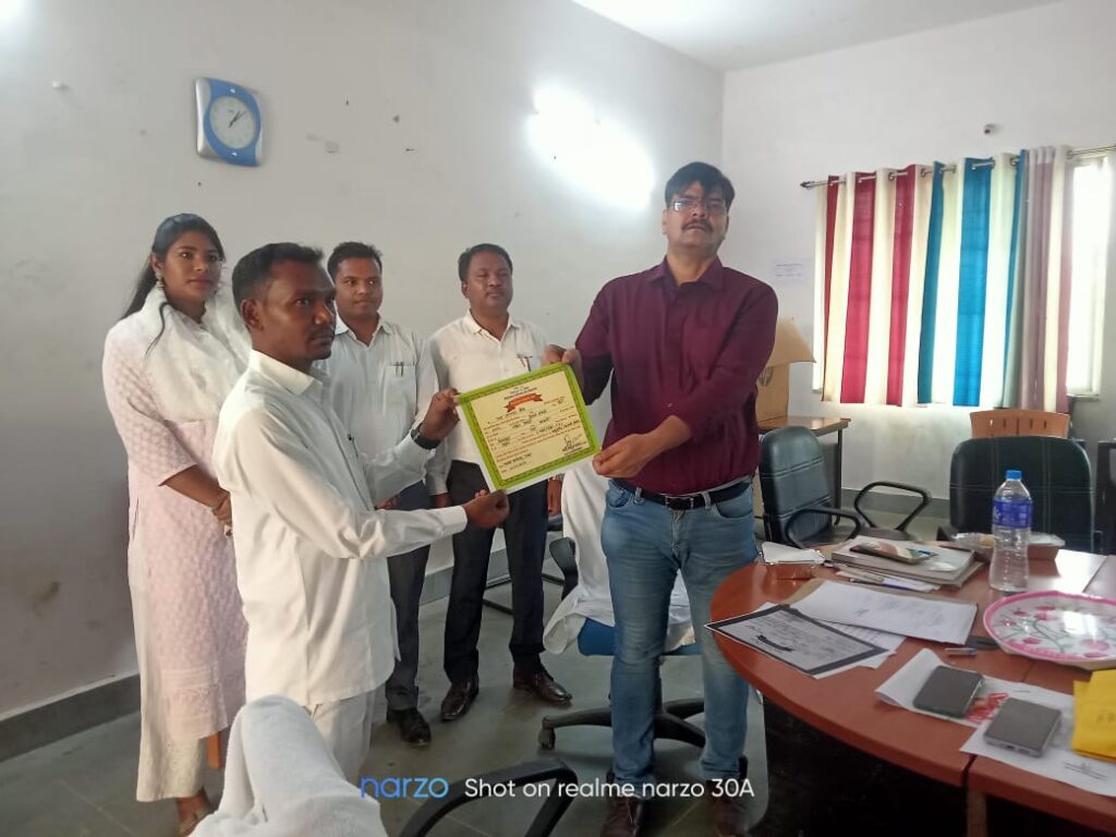 रंका प्रखंड के प्रखंड सभागार में प्रखंड प्रमुख का निर्वाचन एवं शपथ ग्रहण समारोह का आयोजन किया गया।