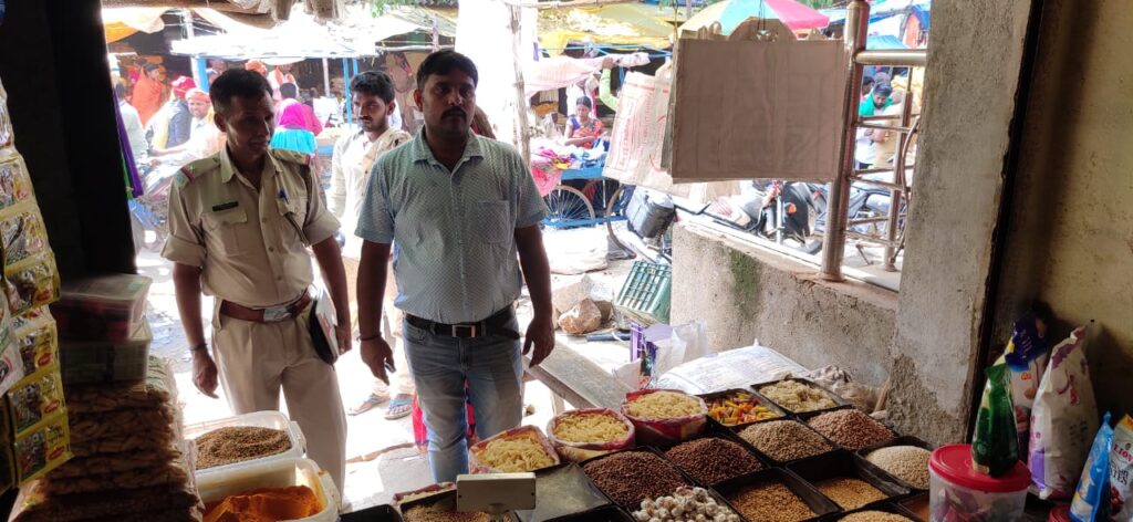 प्रतिबंधित सिंगल यूज प्लास्टिक के उपयोग की जानकारी मिलने पर चलाया गया छापेमारी अभियान