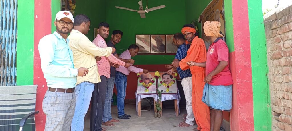 भाजपा के कार्यकर्ताओं ने जनसंघ के संस्थापक डॉ श्यामा प्रसाद मुखर्जी का मनाया जयंती।