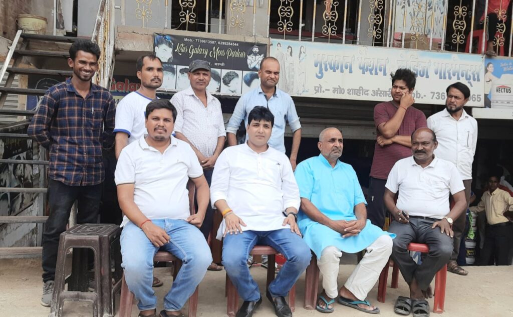 प्रेस कॉन्फ्रेंस करते युवा कांग्रेस के प्रदेश महासचिव