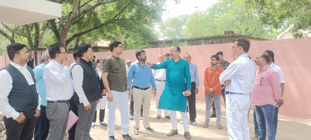 पीडीजे राजेश शरण सिंह ने अनुमंडलीय न्यायालय में तैयारी की समीक्षा की और इससे संबंधित दिए कई आवश्यक दिशा निर्देश