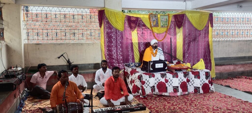 श्रावणी महोत्सव के दौरान तीन दिवसीय संगीतमय हनुमत कथा का किया गया आयोजन।