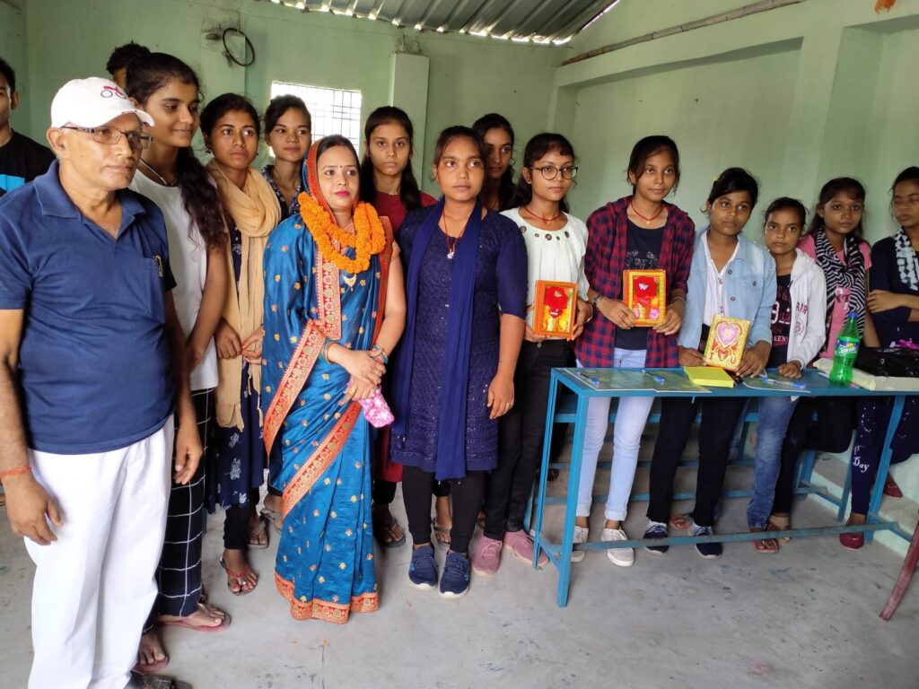 ज्ञान गंगा कोचिंग सेंटर ने मैट्रिक परीक्षा 2022 में बेहतर प्रदर्शन करने वाले विद्यार्थियों को किया सम्मानित