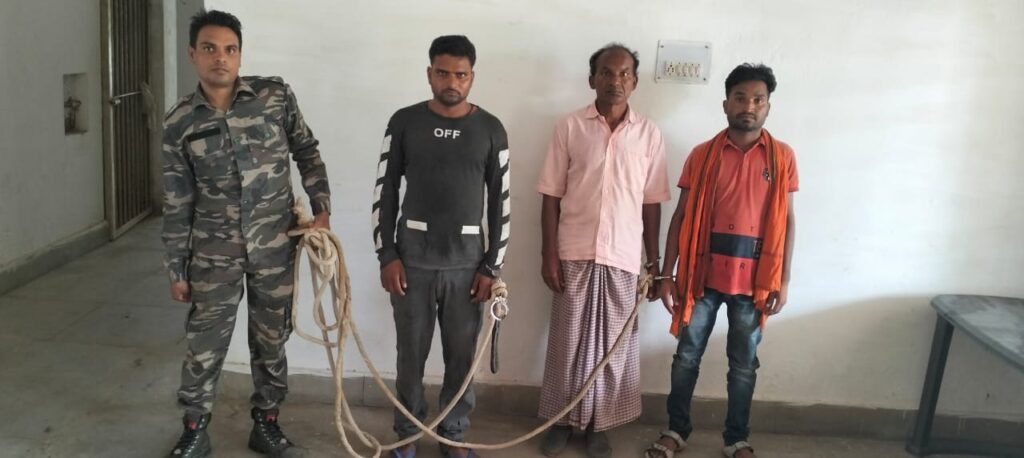 अलग-अलग कांडों में फरार आरोपी को गिरफ्तार कर भेजा जेल