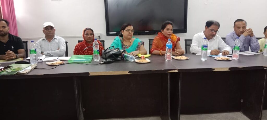 रमना प्रखंड कार्यालय के सभागार मे प्रखंड प्रमुख करुणा सोनी की अध्यक्षता में पंचायत समिति की  बैठक हुई संपन्न