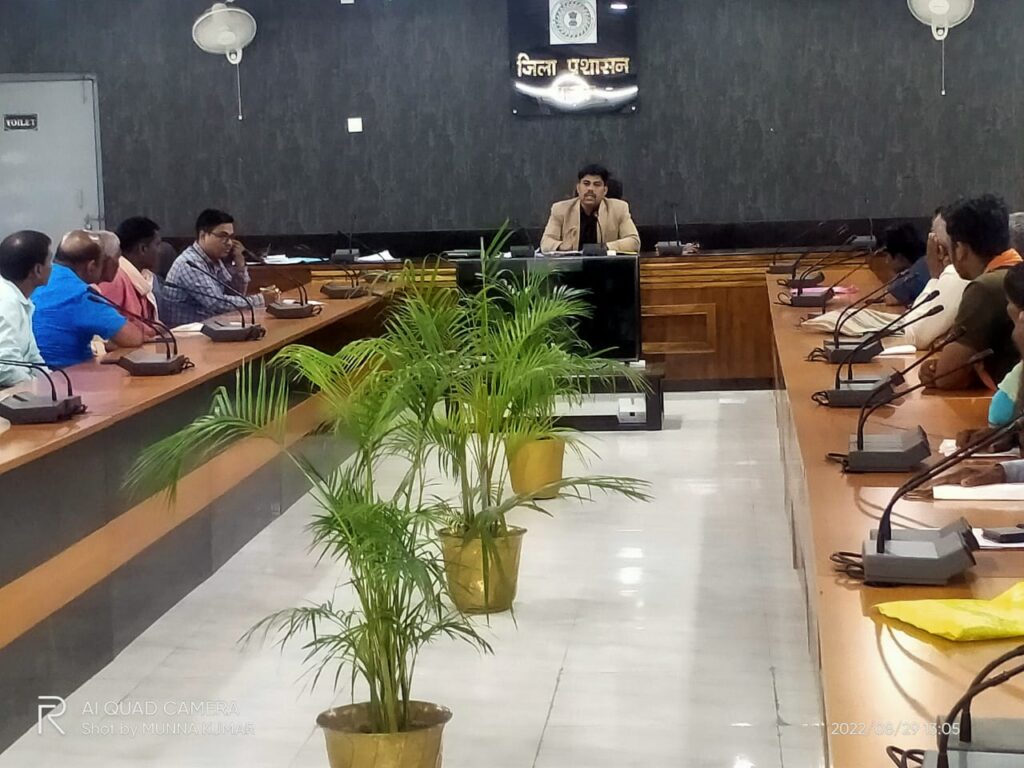 उपायुक्त रमेश घोलप ने जनता दरबार में सुनी आम लोगों की समस्या, अधिकारियों को दिए निर्देश!