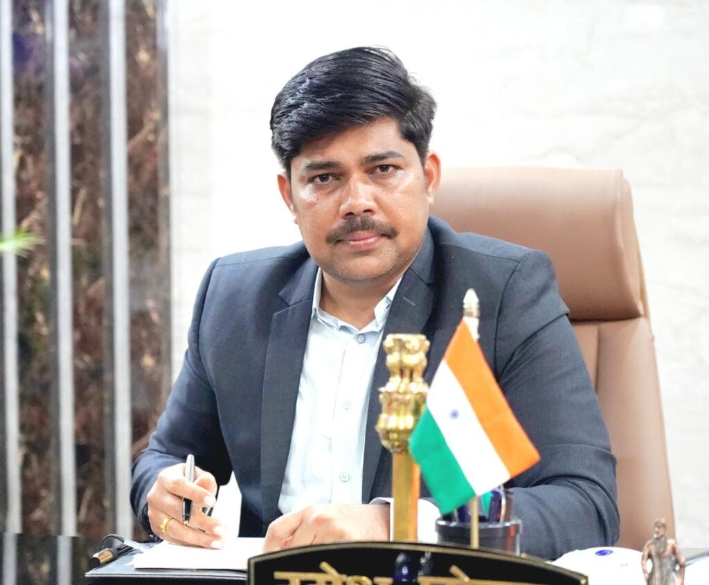 विद्यालयों में अभियान चलाकर सभी विद्यार्थियों का बनाया जाएगा जाति प्रमाण पत्र