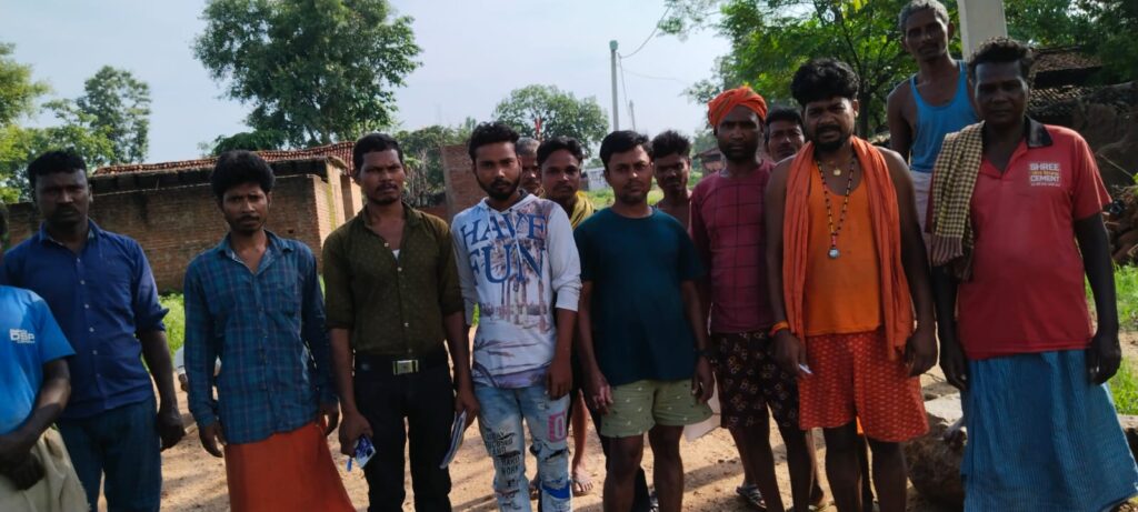 दुर्गा पूजा मनाने को लेकर ग्रामीणों ने बैठक कर कमिटी का किया गठन