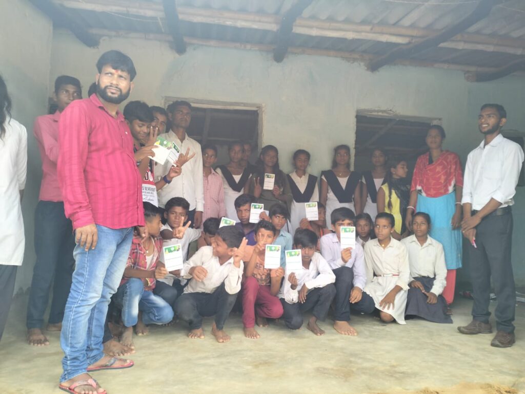 स्वास्थ्य विभाग द्वारा कोरोना वैक्सीनेशन का चलाया  जा रहा है  अभियान