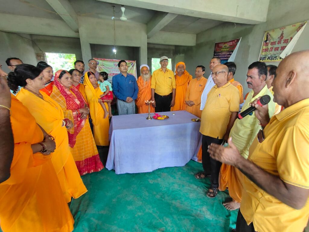 अखिल विश्व गायत्री परिवार शांतिकुंज हरिद्वार के तत्वाधान में मझिआंव के गायत्री शक्तिपीठ में मेगा रक्तदान शिविर का आयोजन