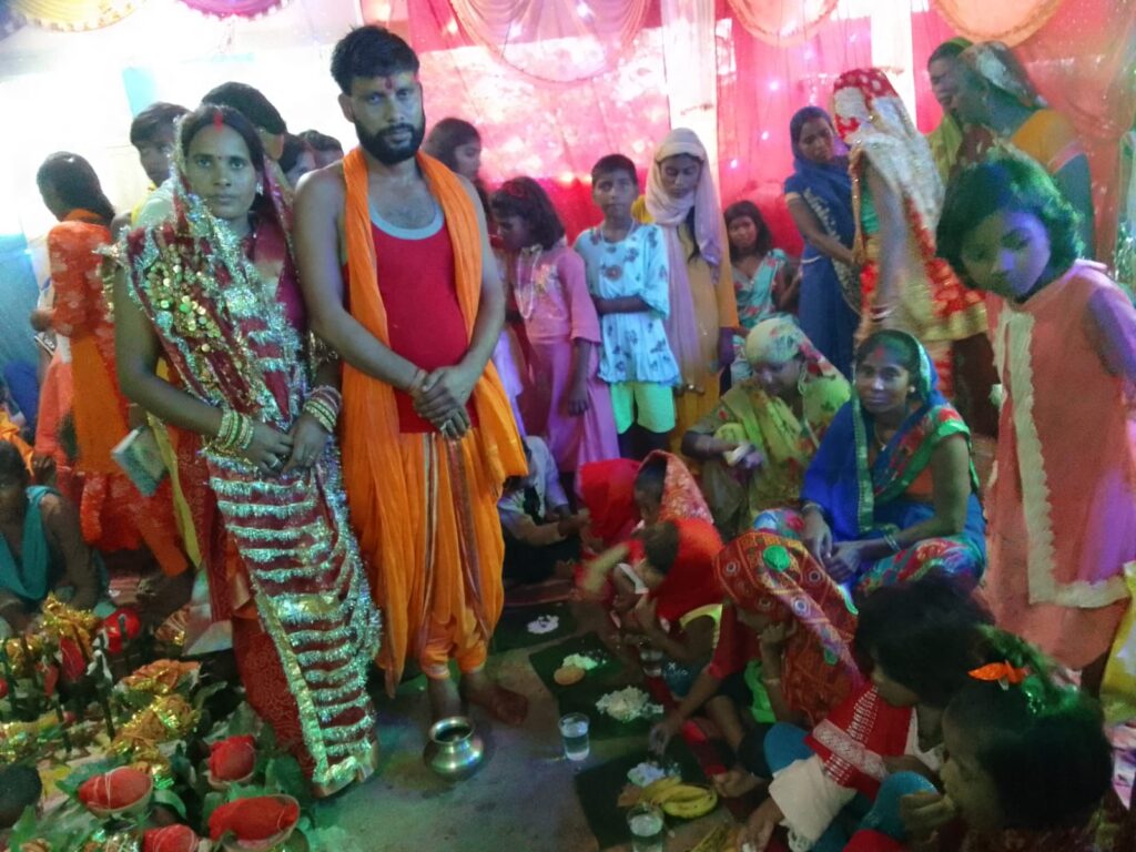 कुंवारी कन्याओं को पूजन कर सभी ने लिया आशीर्वाद