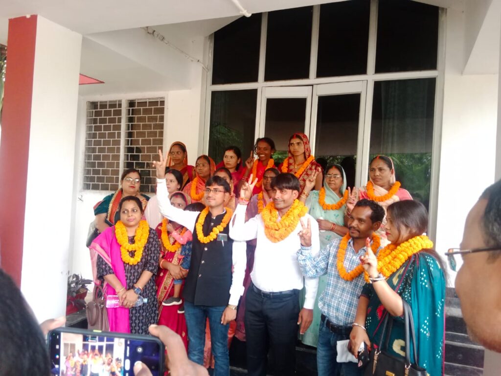 गढ़वा प्रमुख संघ के प्रतिनिधियों का चुनाव हुआ संपन्न, दीपा कुशवाहा बनी प्रमुख संघ के उप सचिव
