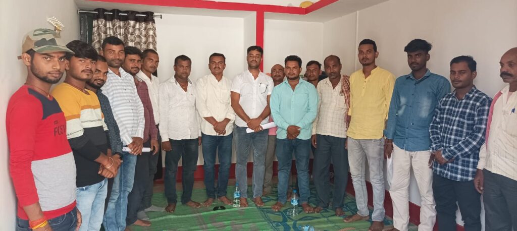 झारखंड कुर्मी महासभा केतार के प्रखंड अध्यक्ष अनिल पटेल,सचिव धनंजय पटेल एवं कोषाध्यक्ष अरुण पटेल को बनाया गया।
