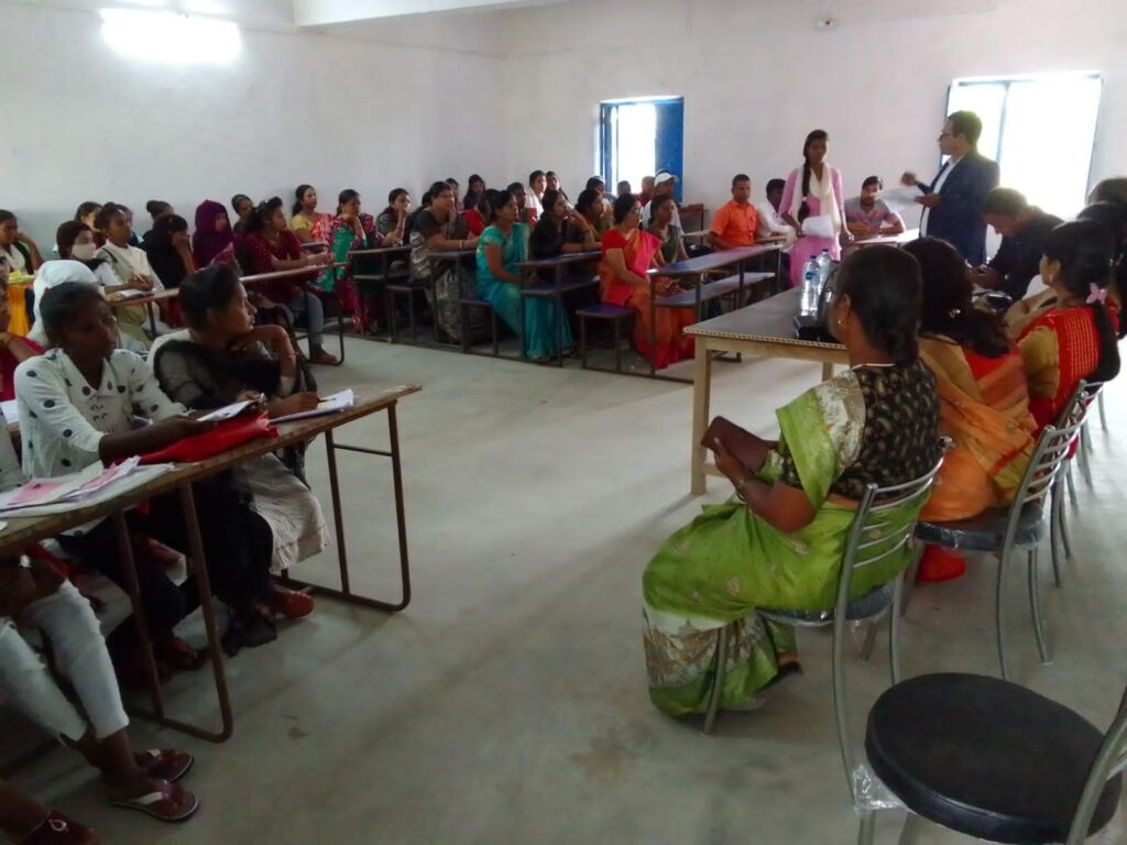 लक्ष्मी चंद्रवंशी डिग्री महिला कॉलेज, रेहला में स्वच्छता एवं सतत विकास को लेकर एक दिवसीय कार्यशाला का किया गया आयोजन।