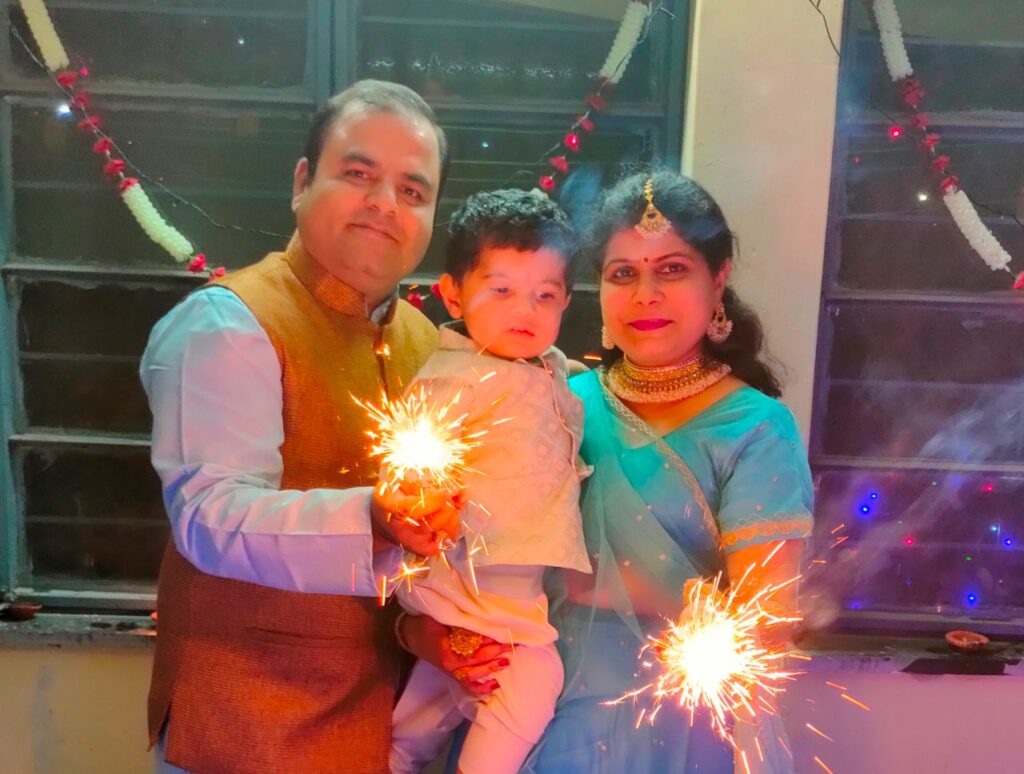 दीपोत्सव में जगमगाती जिंदगी