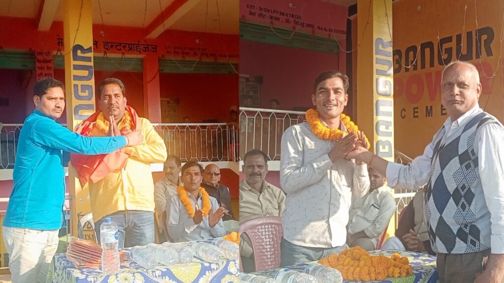 मुखिया ने इंटरनेशनल ह्यूमन राइट्स रक्षकों के जिला अध्यक्ष को किया सम्मानित!