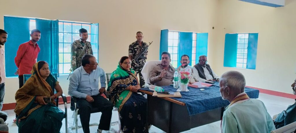 बाईपास निर्माण व चौड़ीकरण को लेकर किसानों ने विधायक से मिलकर बताई समस्या
