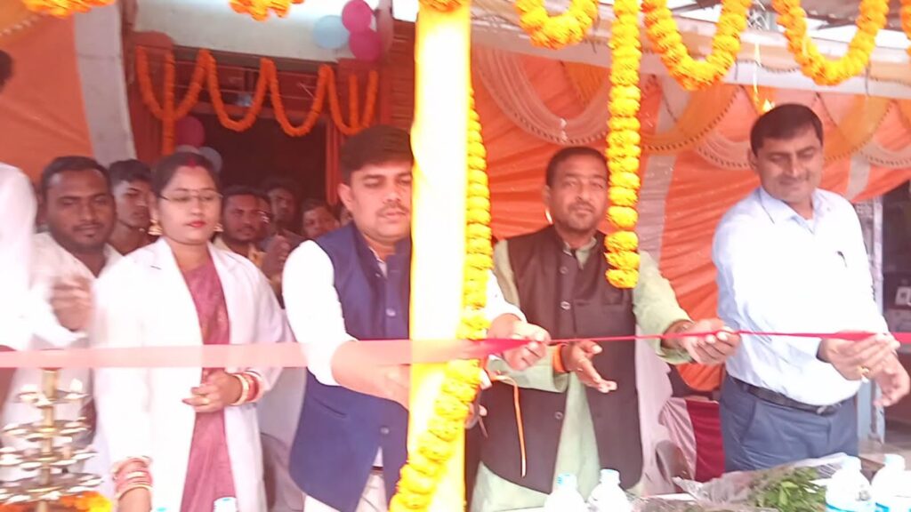 उपायुक्त ने आदिल शिवा हॉस्पिटल दीप प्रज्वलित कर फीता काटा कर किया शुभारंभ।