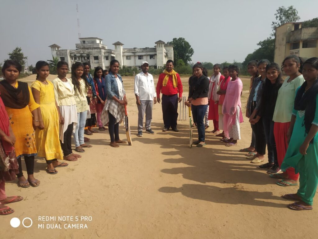 आर आर पी डी उच्च विद्यालय के ग्राउंड में खेलो झारखंड प्रतियोगिता का आयोजन