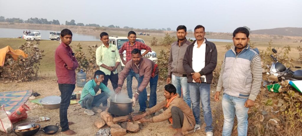 नववर्ष के आगमन पर लोगों ने उठाया पिकनिक का आनंद!