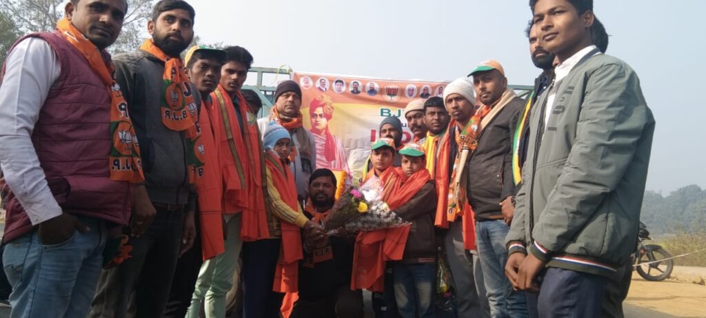राष्ट्रीय युवा दिवस के अवसर पर रण फाॅर इंडिया कार्यक्रम के तहत मैराथन दौड़ प्रतियोगिता हुर झुरा गांव के बिच में बाईपास फाॅर लेन पर किया गया आयोजित।