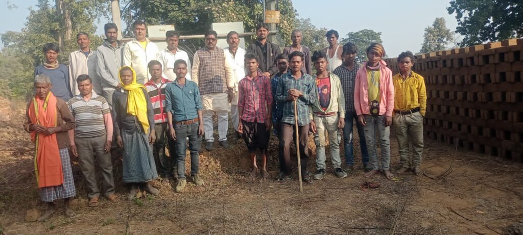 विधायक के पहल पर लगा 25 केवी का ट्रांसफार्मर।