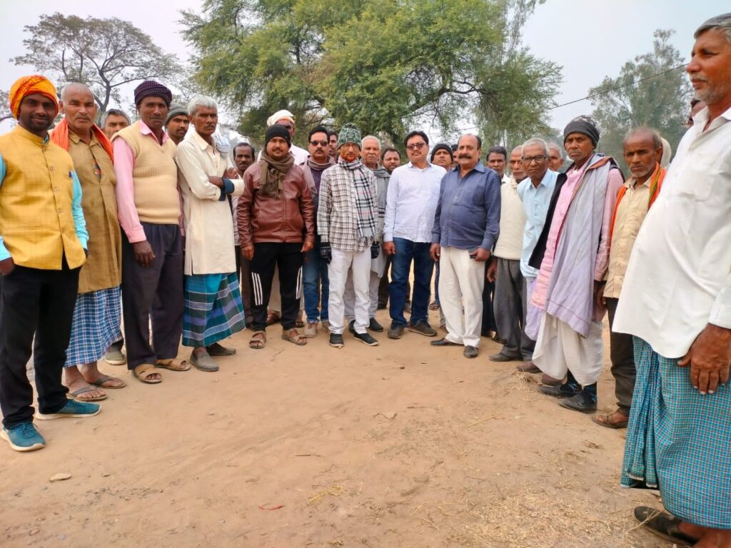 एनएच 75 सड़क चौड़ीकरण व बाईपास निर्माण के प्रभावित रैयतो को राष्ट्रीय सड़क सुरक्षा परिषद के सदस्य सह भाजपा नेता रविंद्र तिवारी से नही हुआ मुलाकात।