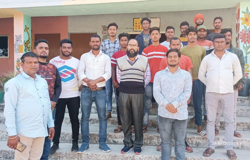 सहिजना एसडी. प्ले. स्कूल के प्रांगण में सहिजना बस्ती बजरंग दल, संगठन का किया गया गठन।