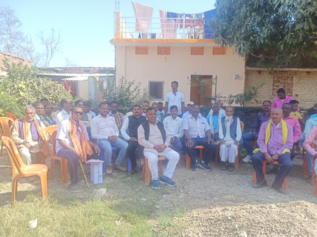 झामुमो कार्यकर्ताओं ने 11 फरवरी को जामा दो उच्च विद्यालय रमना के मैदान मे प्रखंड स्तरीय कार्यकर्ता सम्मेलन आयोजित।