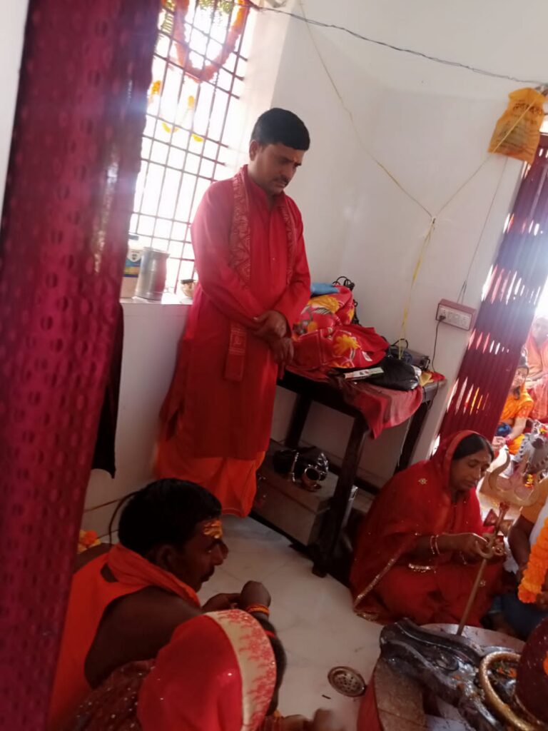 नर्मदेश्वर मंदिर के प्रांगण में महाशिवरात्रि धूमधाम से हुआ संपन्न,पहली बार लगा मेला रहा सफल।