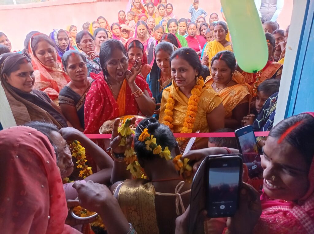 सिलीदाग मुखिया अनीता देवी ने देवी आजीविका महिला ग्राम संगठन का किया उद्घाटन
