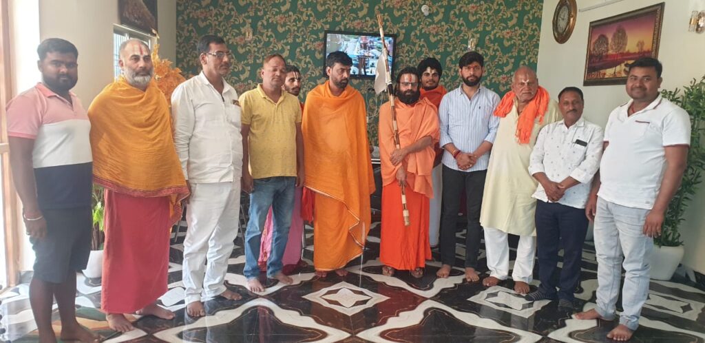 सुंदरराज स्वामी का बराही धाम आश्रम में हुआ भव्य स्वागत